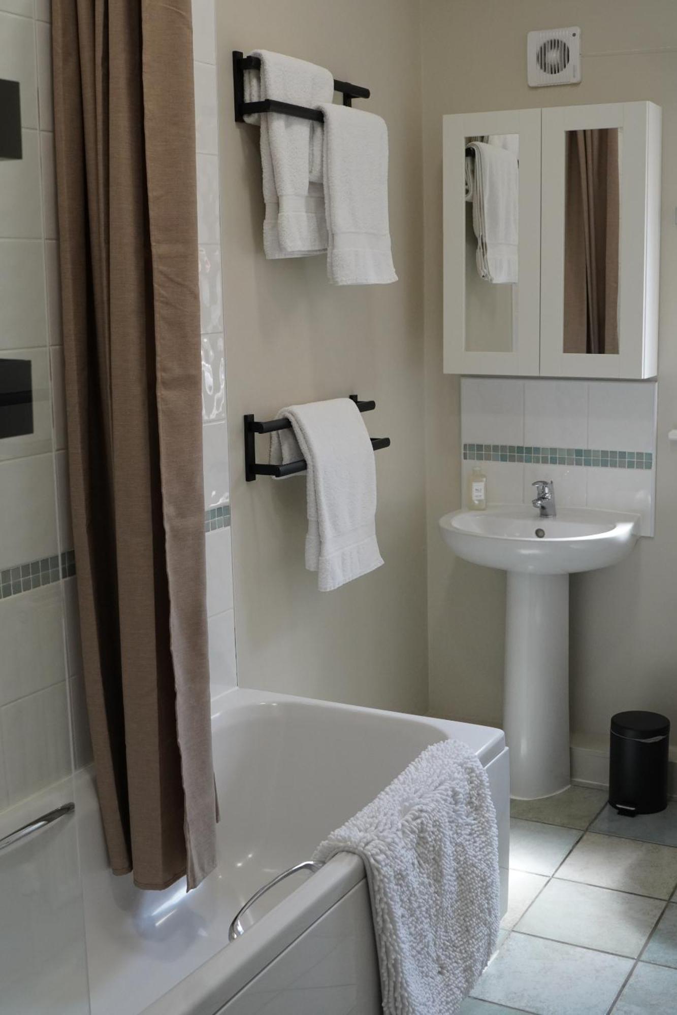 Hook Farm Cottages Royal Wootton Bassett Εξωτερικό φωτογραφία